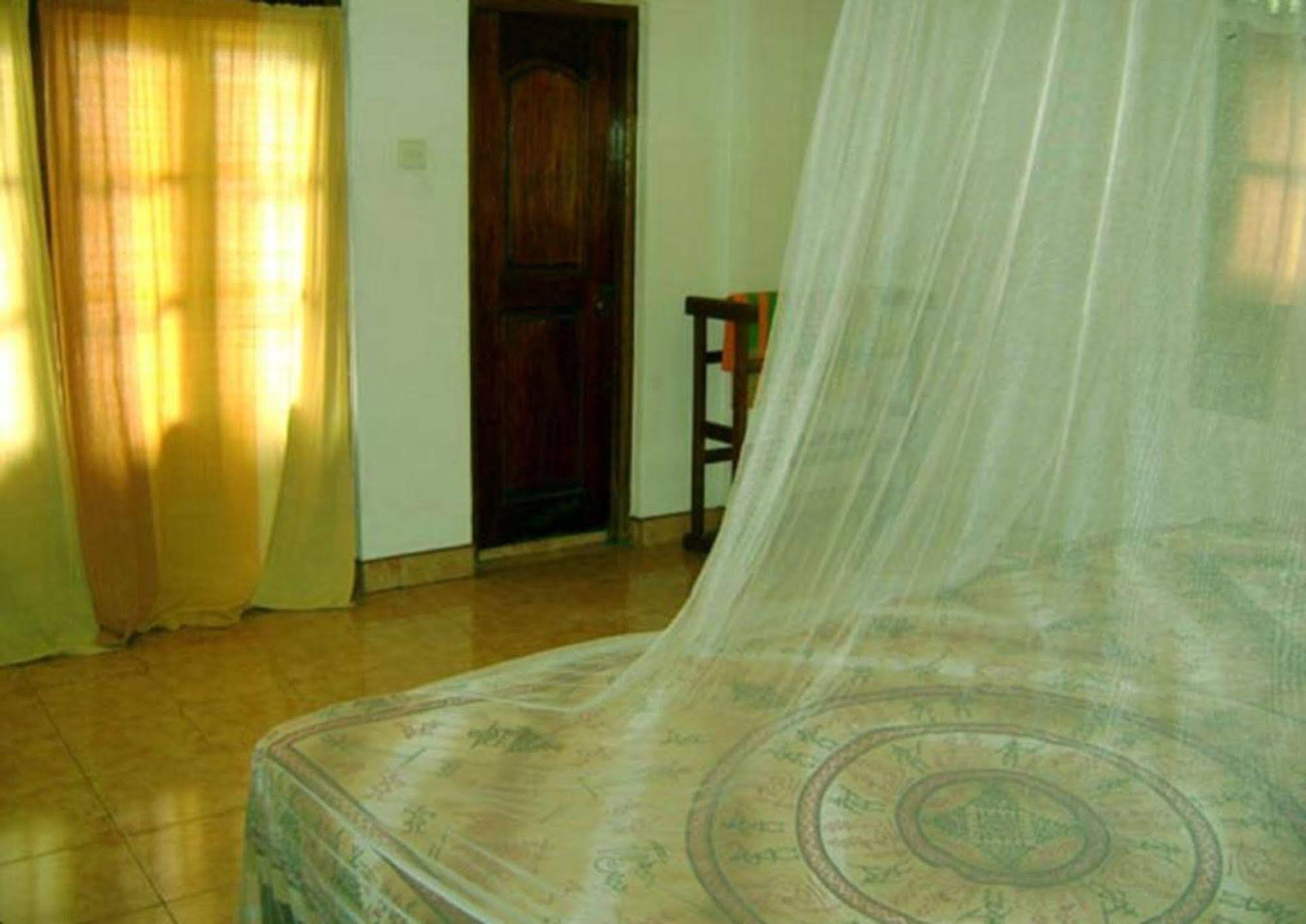 Palm Garden Home Stay Deiyannewela 外观 照片