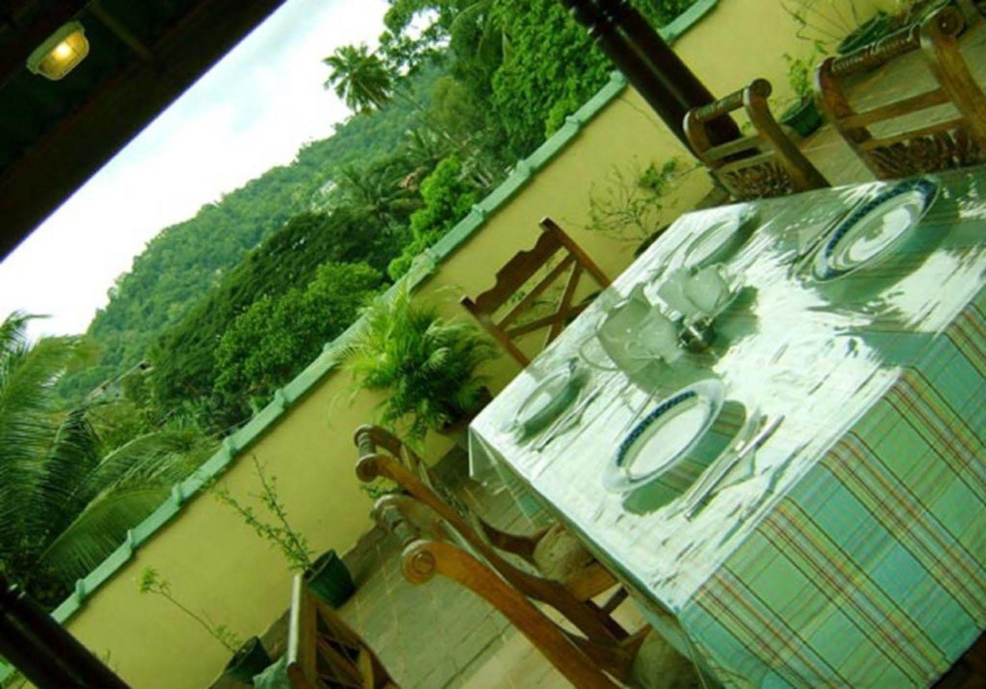 Palm Garden Home Stay Deiyannewela 外观 照片
